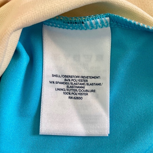 Girl’s size 6-7 Lands’ End long sleeved colorful rash guard, modest swim shirt - Picture 5 of 6